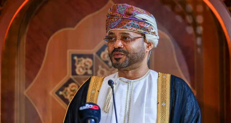 Kuwait FM receives letter from Oman counterpart