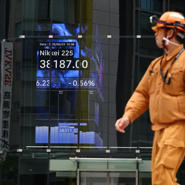 Asia stocks edge up, dollar droops as ceasefire buoys confidence